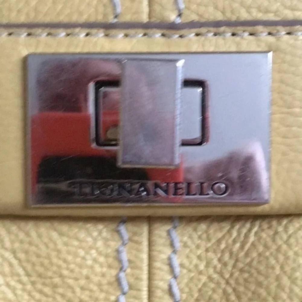 TIGNANELLO Yellow Pebble‎ Leather Crossbody